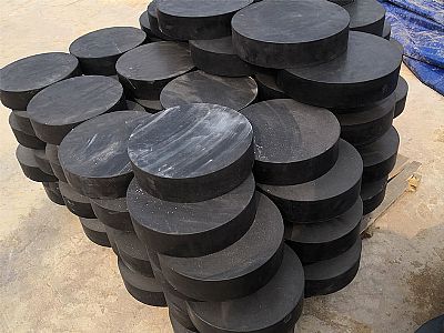章丘区板式橡胶支座由若干层橡胶片与薄钢板经加压硫化